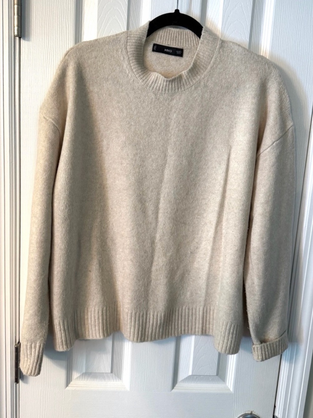 Mango Women’s Medium Cream Oversized Crewneck Knit Sweater
